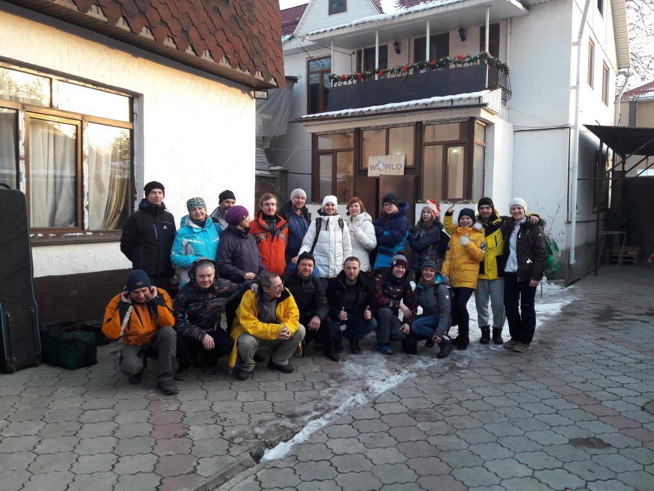 World Travelers Hostel Almaty Exterior photo